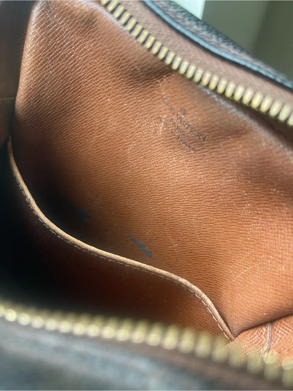 Louis Vuitton compact louis